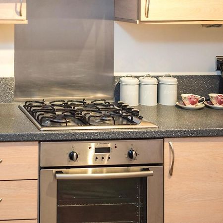 Elegant 2 Bedroom City Centre Apartment - Free Parking - Private Balcony Эдинбург Экстерьер фото
