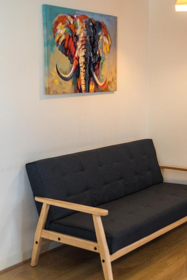Elegant 2 Bedroom City Centre Apartment - Free Parking - Private Balcony Эдинбург Экстерьер фото