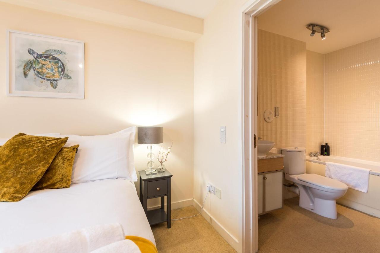 Elegant 2 Bedroom City Centre Apartment - Free Parking - Private Balcony Эдинбург Экстерьер фото