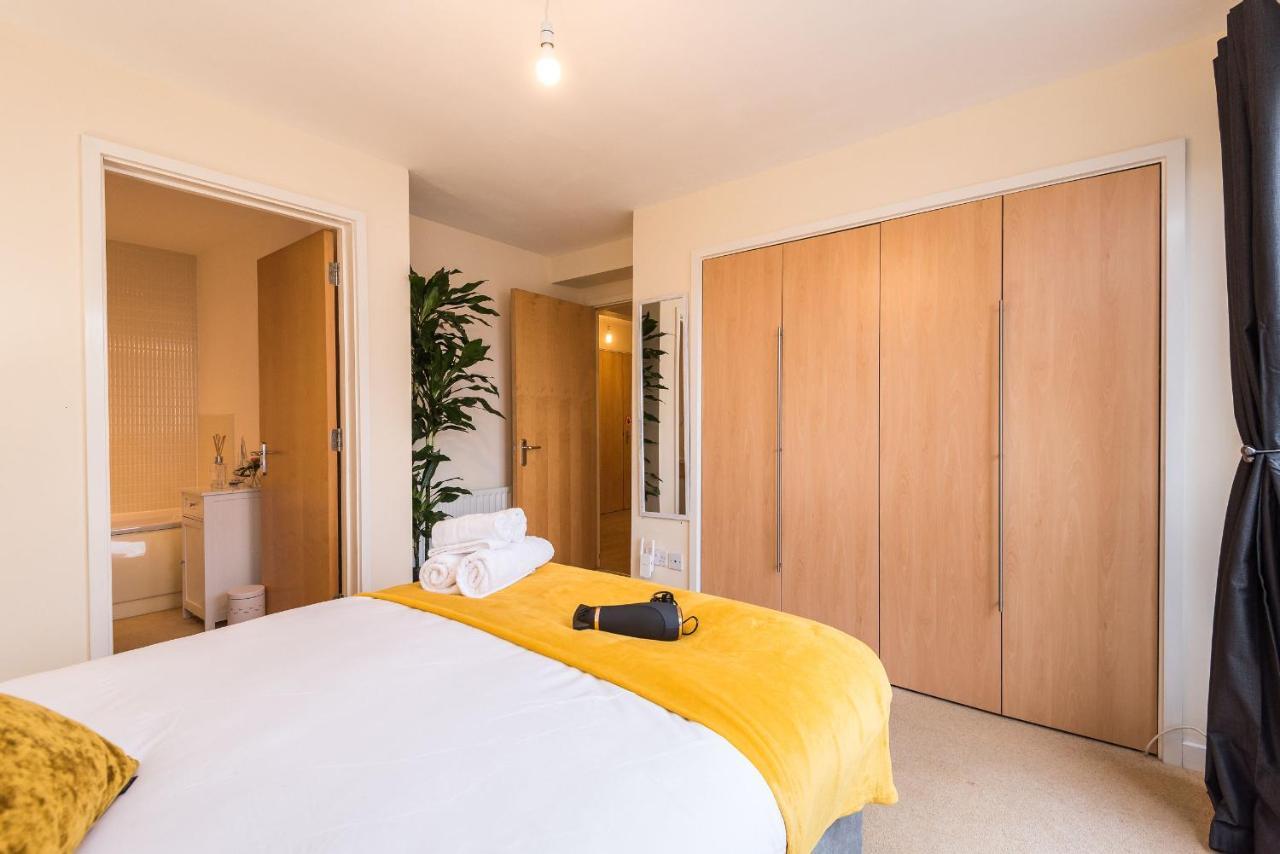 Elegant 2 Bedroom City Centre Apartment - Free Parking - Private Balcony Эдинбург Экстерьер фото