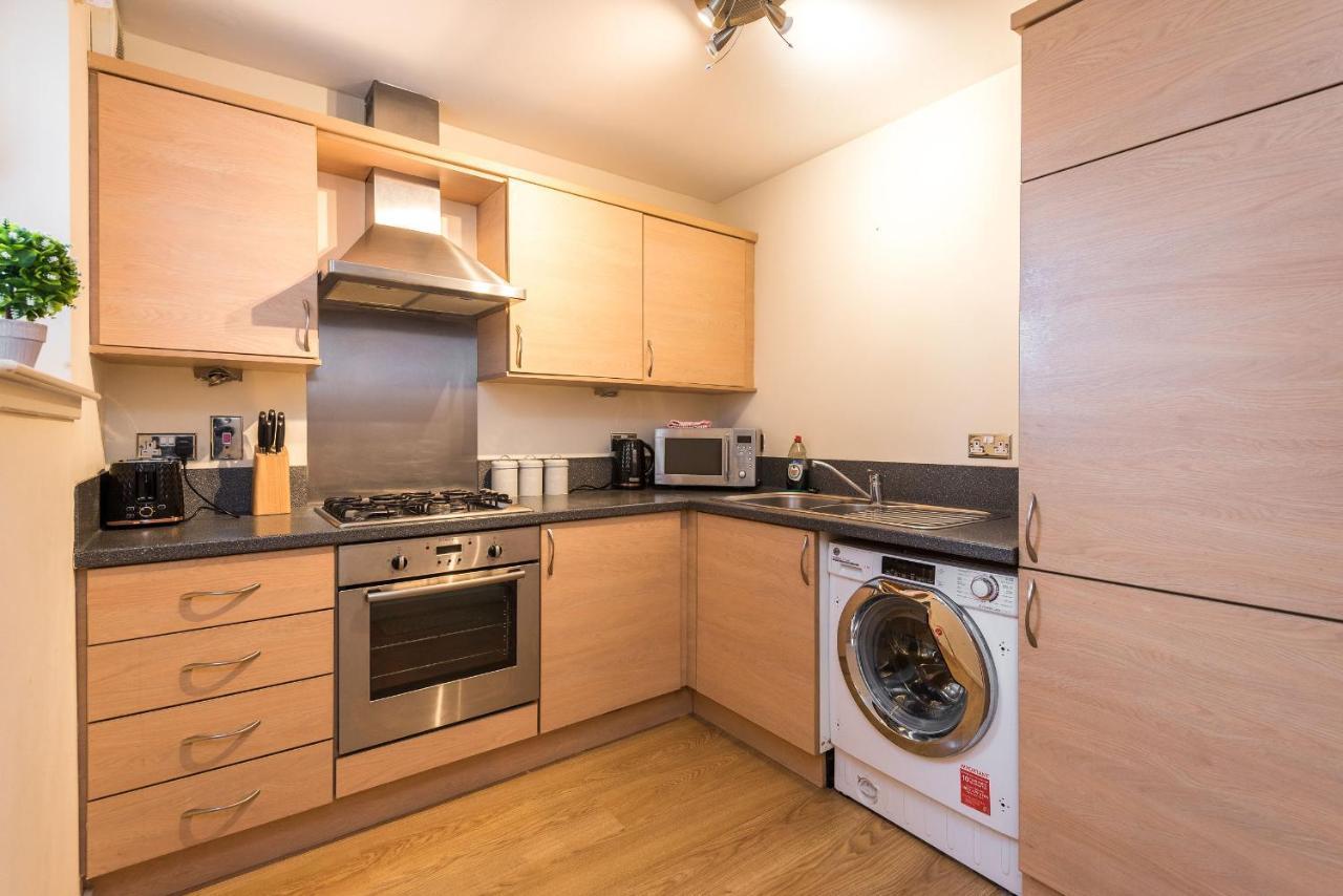 Elegant 2 Bedroom City Centre Apartment - Free Parking - Private Balcony Эдинбург Экстерьер фото